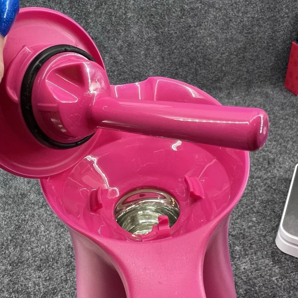 Tupperware ThermoTup Pitcher 1 L Hot Pink Warm Cold Coffee Tea Serveware DAMAGED